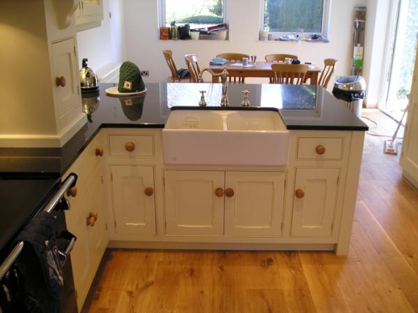 Handmade Kitchens cheshire, Bespoke Kitchens Cheshire, Bespoke Kitchens Wilmslow | Roger Moore Bespoke Kitchens Ltd 12
